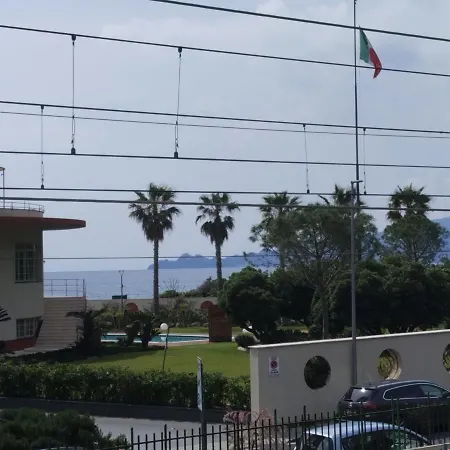 アパート Casa Cristina, Vista Mare A Pochi Passi Dalle Spiagge キアーヴァリ